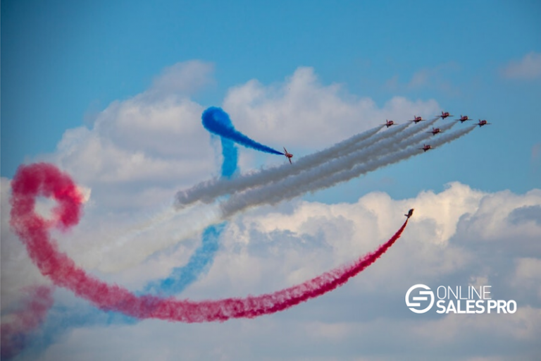 Airshow-with-smoke